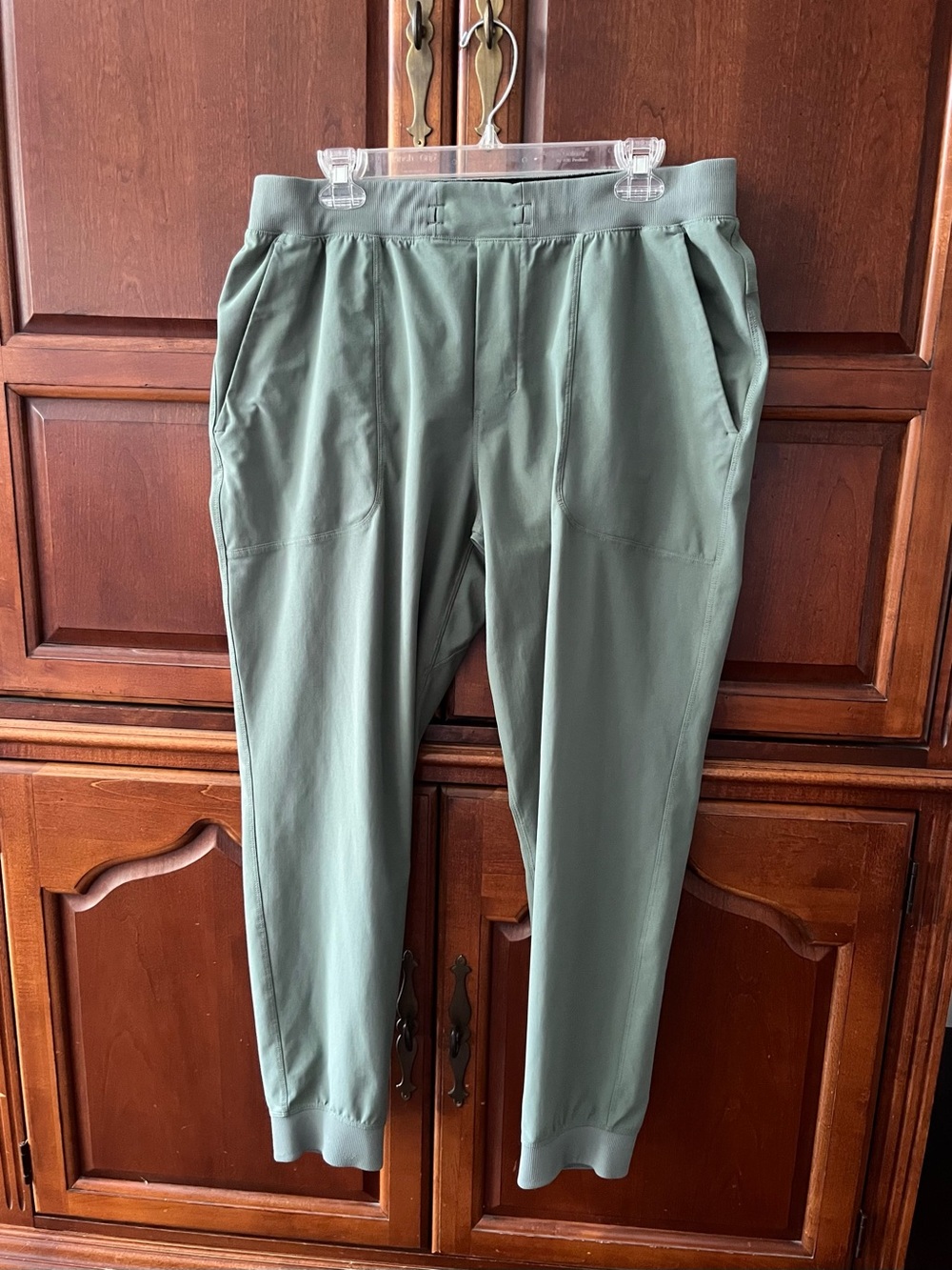 lululemon athletica Men's ABC Warpstreme Performance Joggers